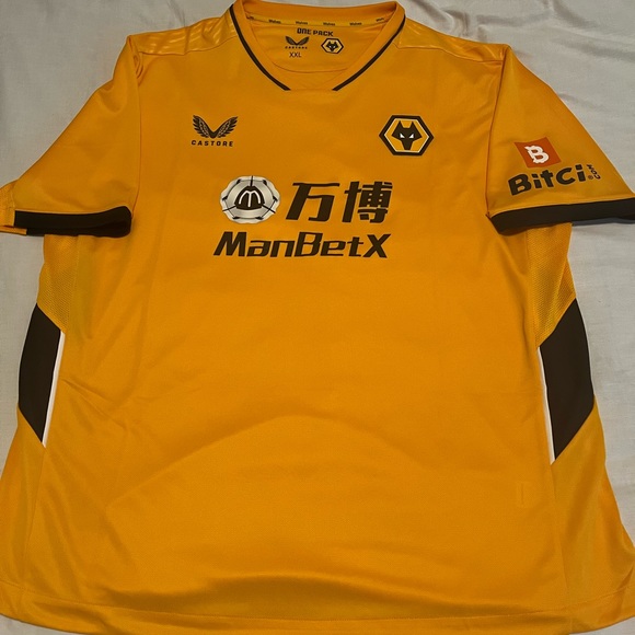 Other - Wolves Jersey XXL
